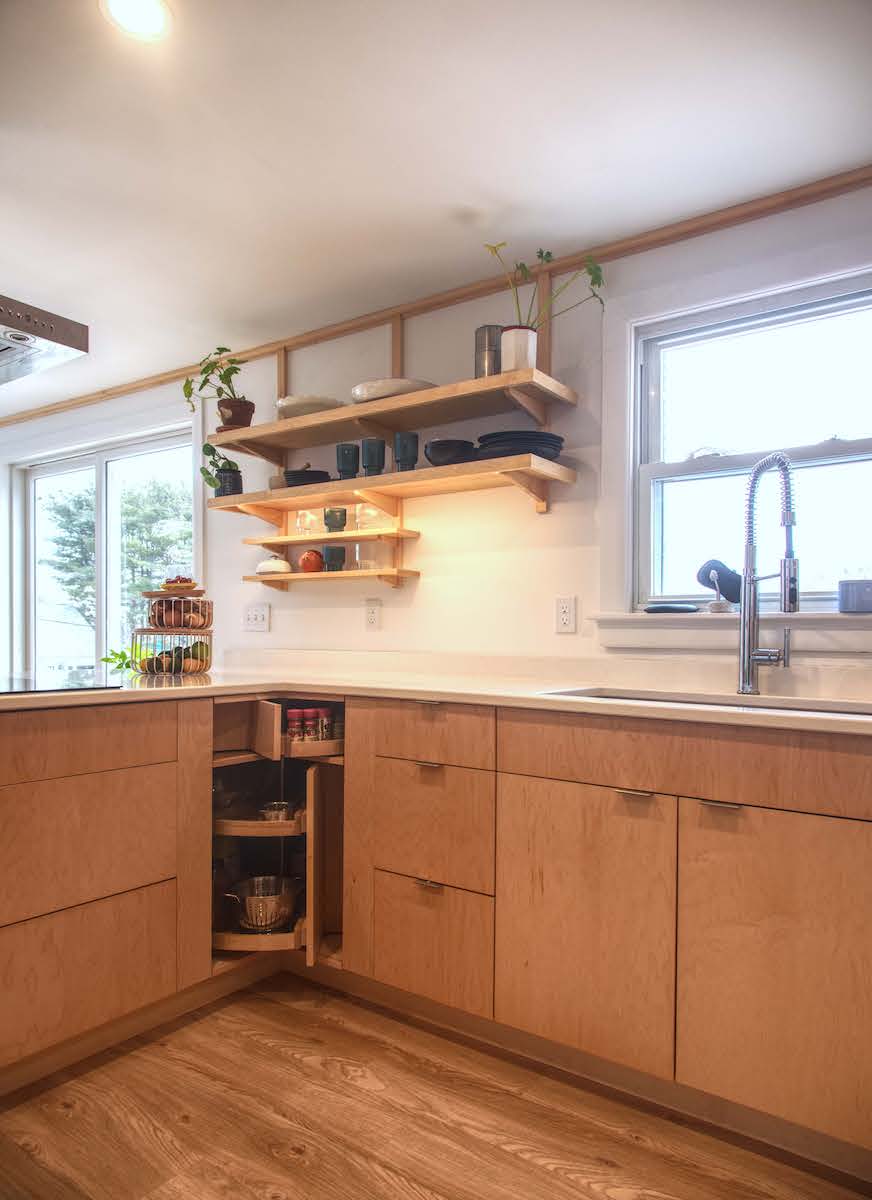 Cousins Co Ultracraft Shaker Maple Ragbone Kitchen detail 5