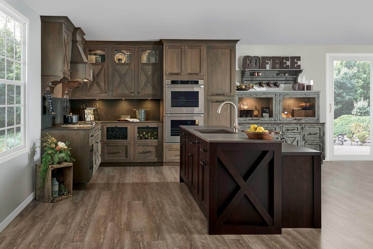 Is High-End Cabinetry Worth the Investment? What Sets It Apart from Budget Options
