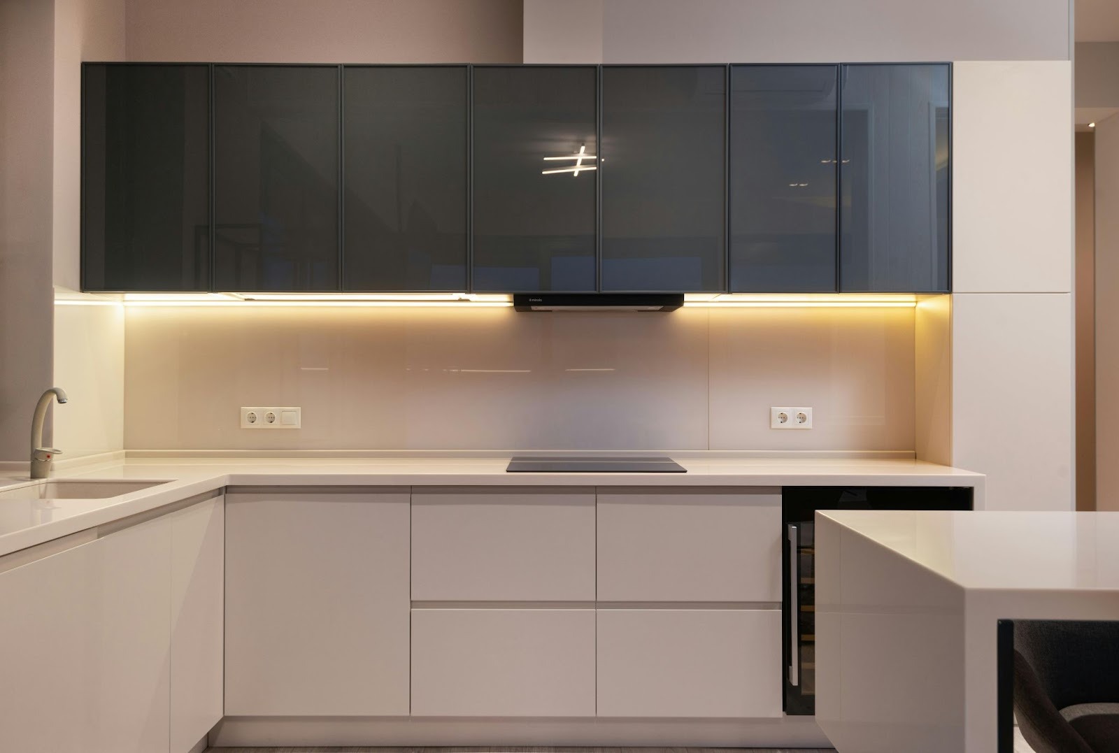 How to Choose The Right Under Cabinet Lighting: A Guide To Lighting Options